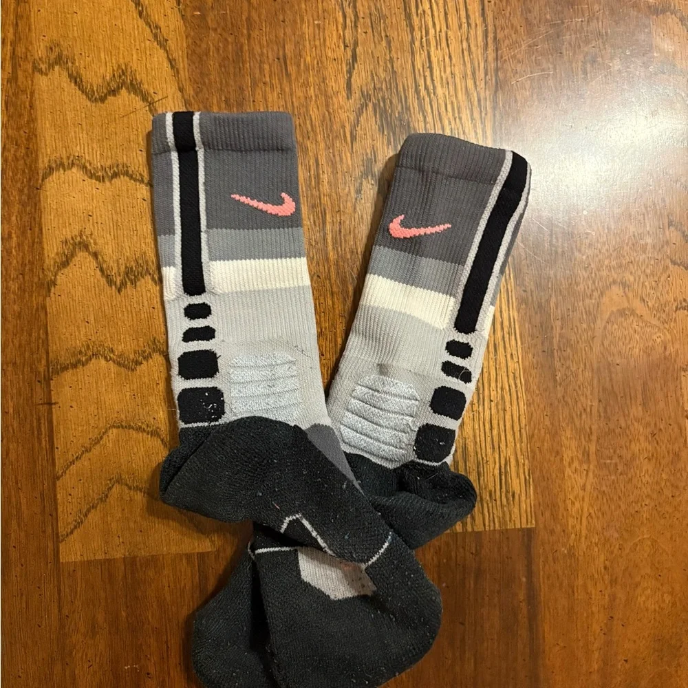 Nike Elite Men's Gray, Black, and Pink Athletic Socks - Picture 1 of 1